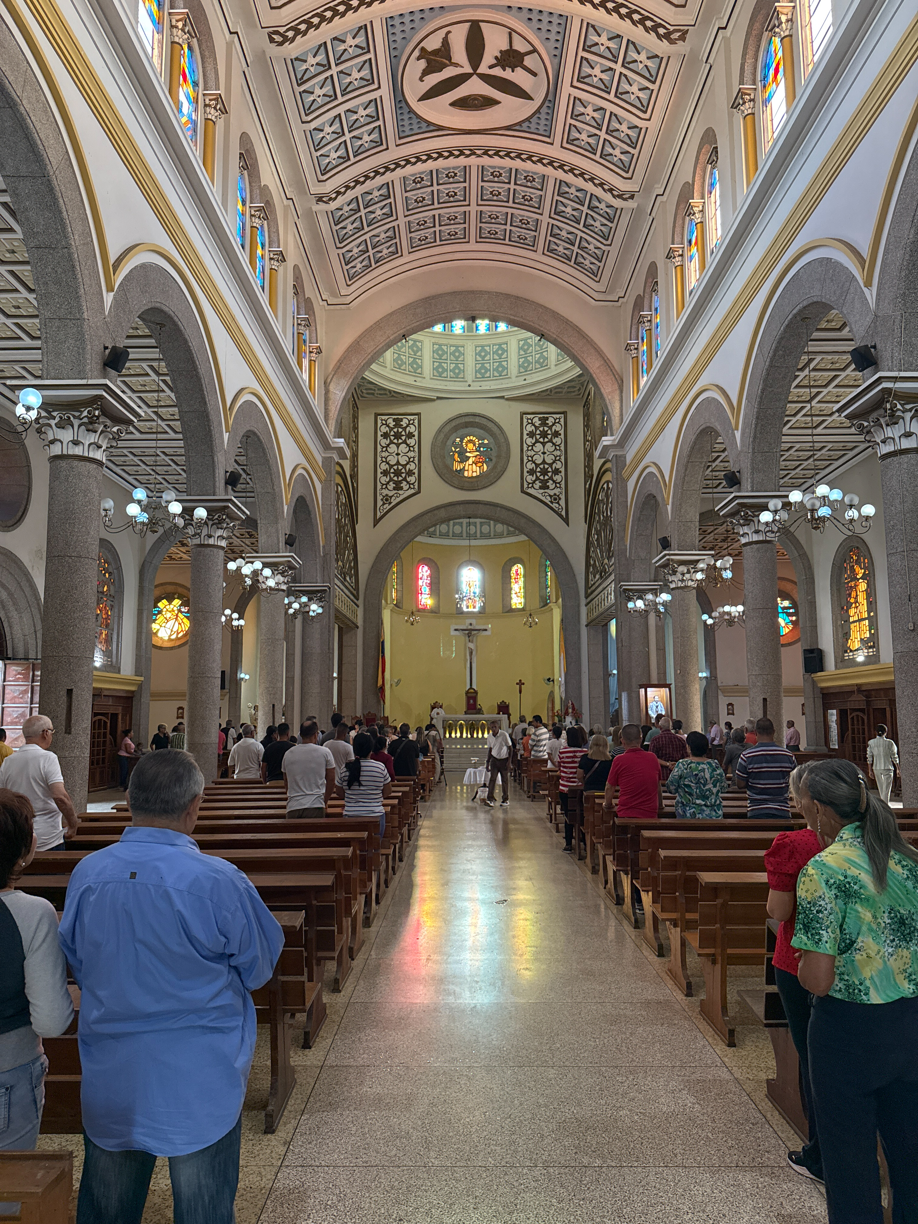 Electrón Religión