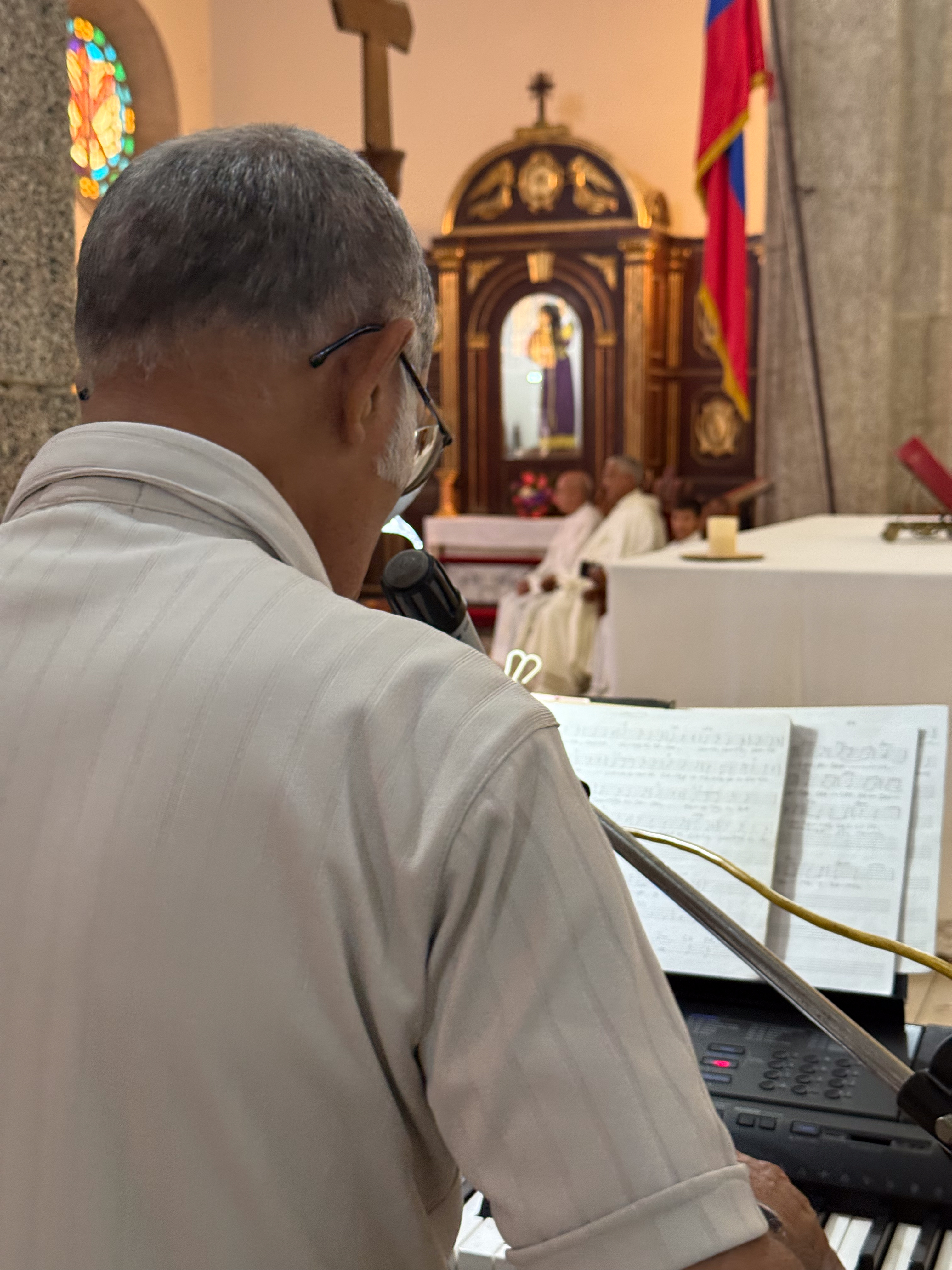 Electrón Religión-8